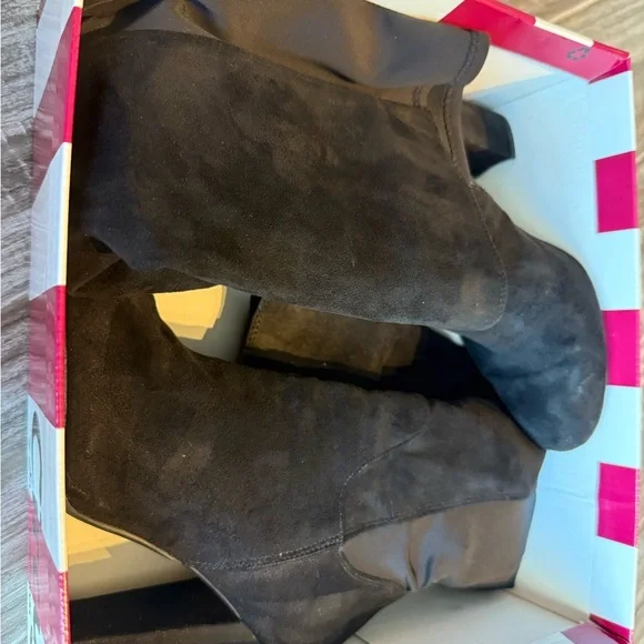 Sam Edelman Black Heeled Boots - Picture 6 of 10